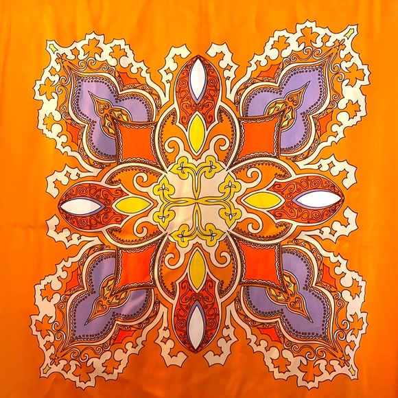 Multicolor scarf print silky blouse - Picture 7 of 8